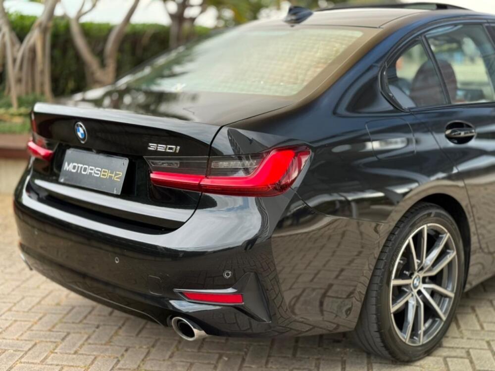 BMW 320i