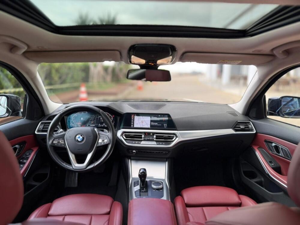 BMW 320i