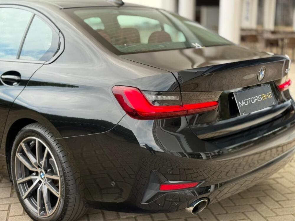 BMW 320i