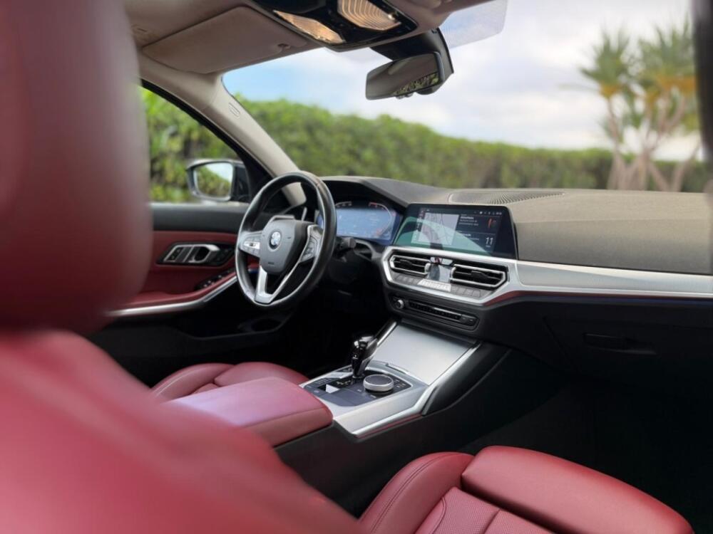 BMW 320i