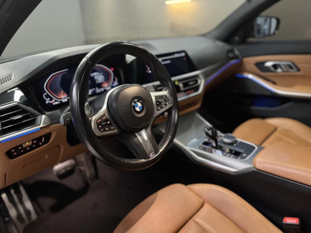 BMW 320i