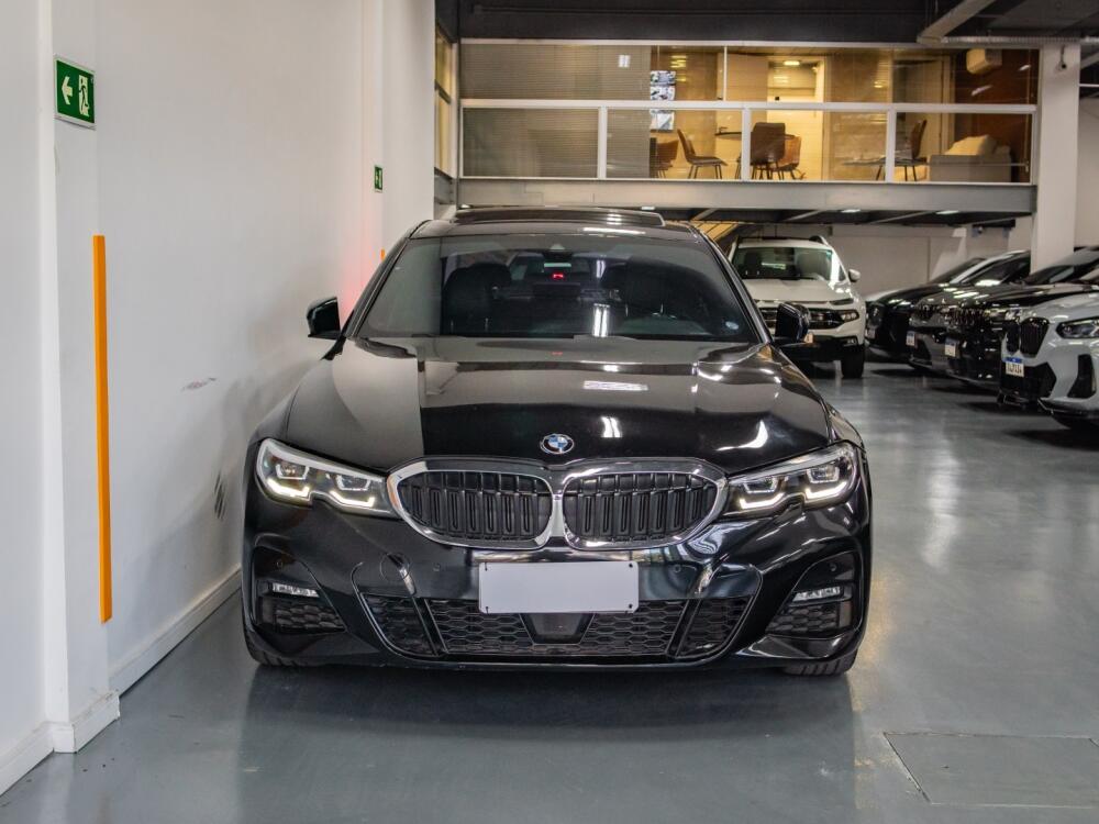 BMW 320i