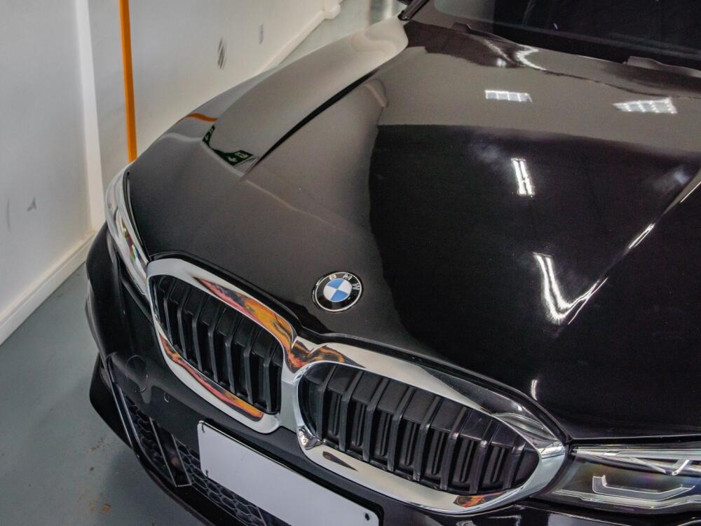 BMW 320i
