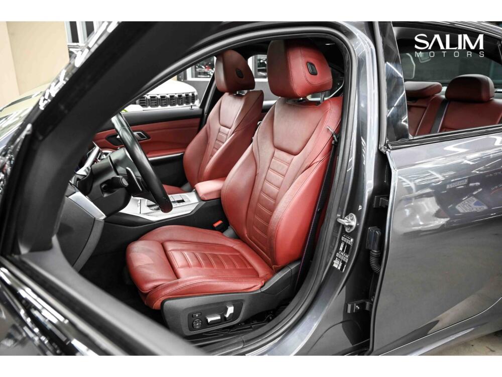 BMW 320i