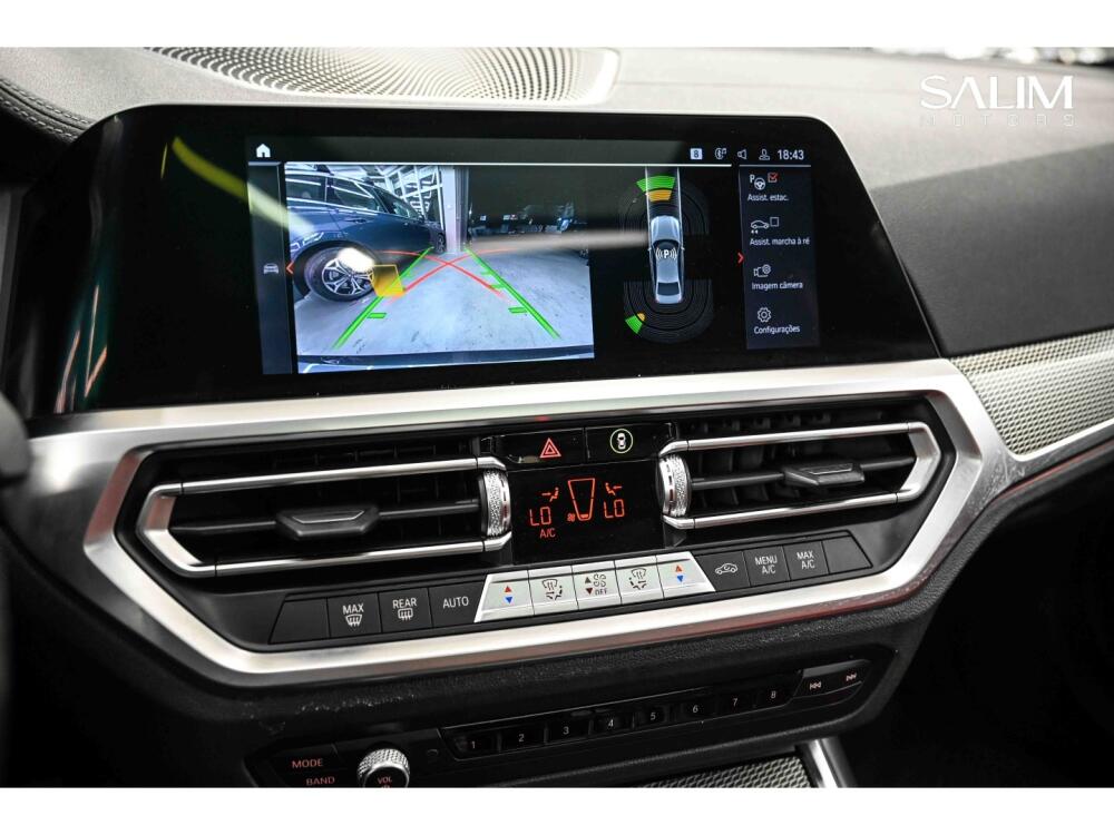 BMW 320i