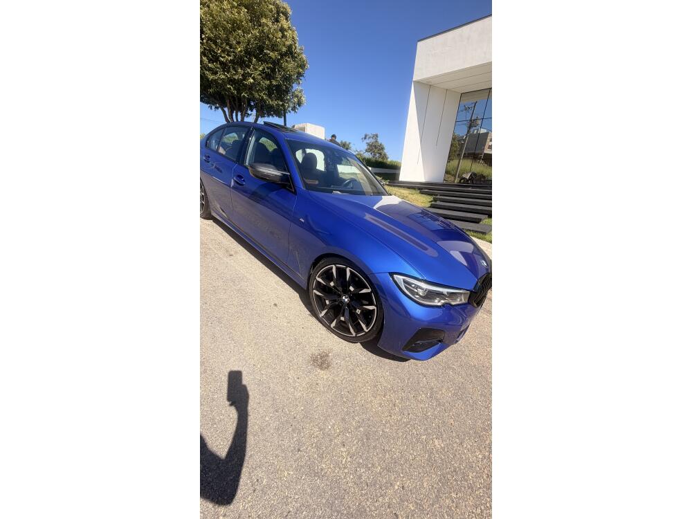 BMW 320i