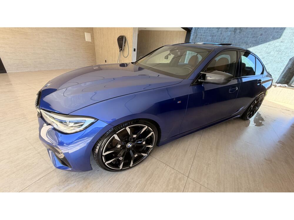 BMW 320i