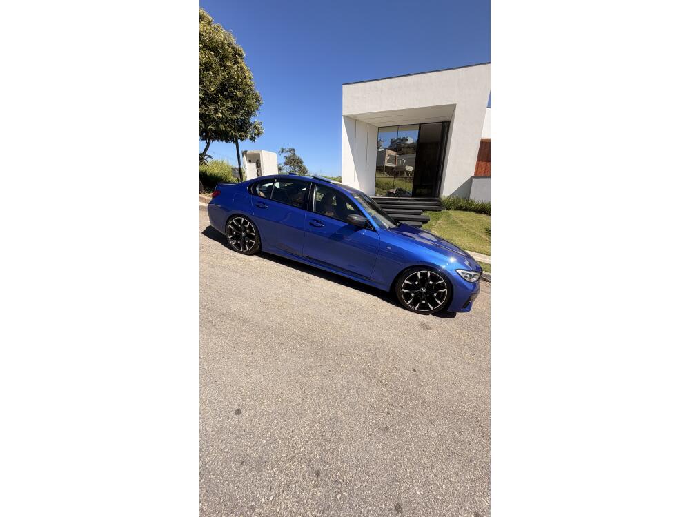 BMW 320i