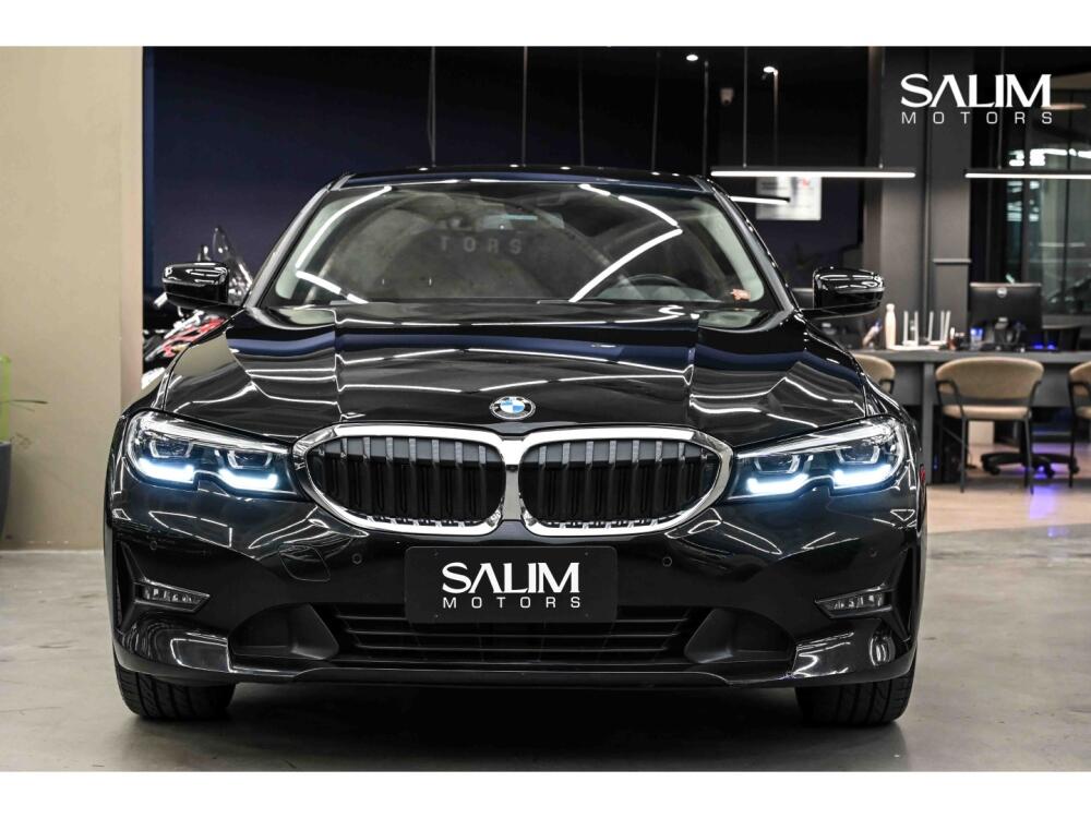 BMW 320i