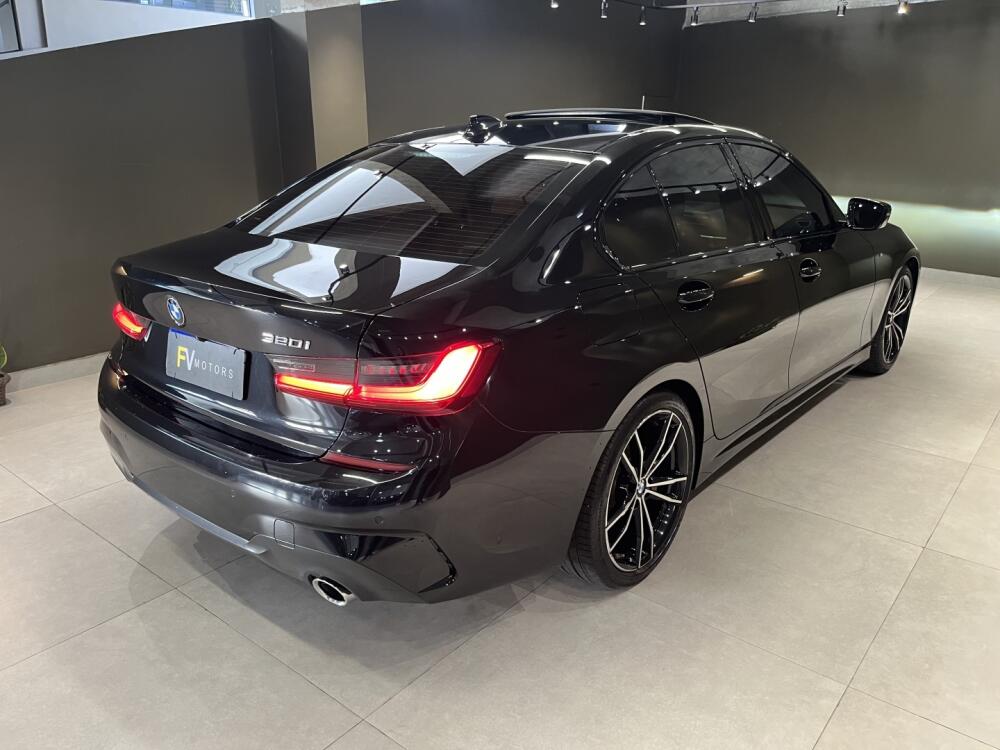 BMW 320i