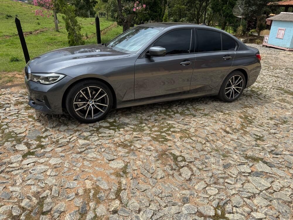 BMW 320i