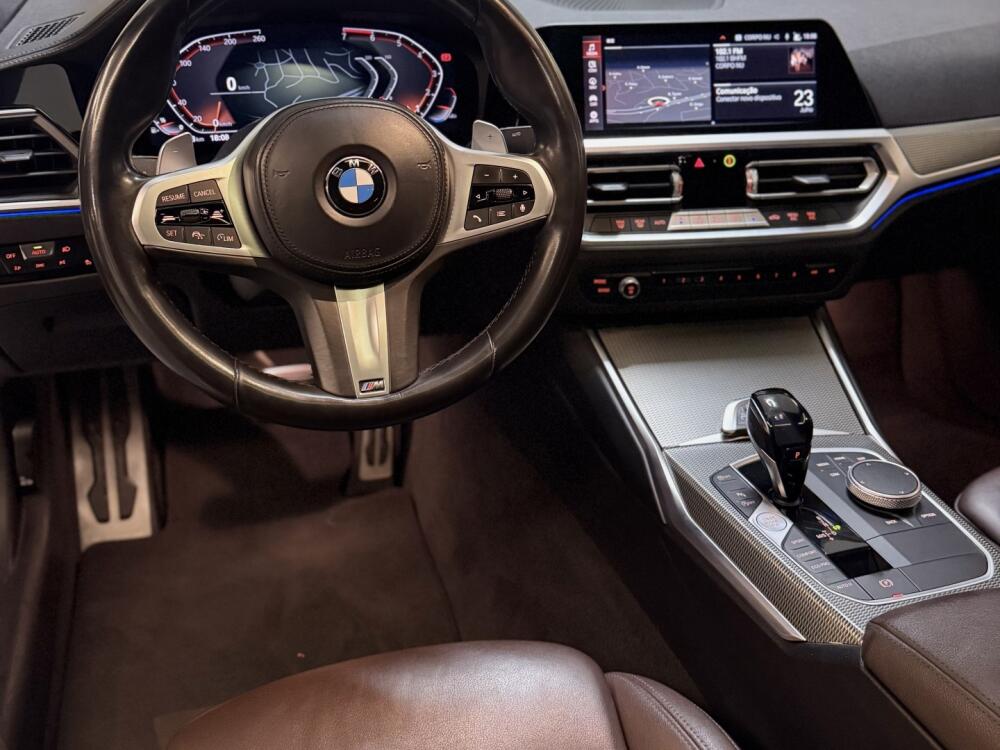 BMW 320i