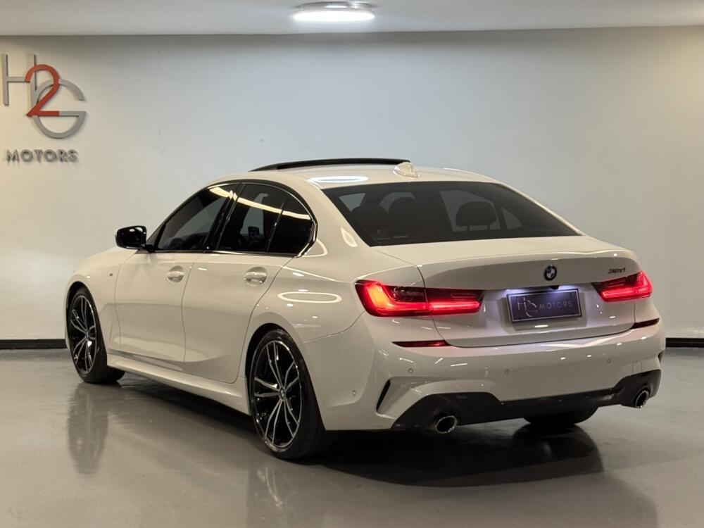 BMW 320i