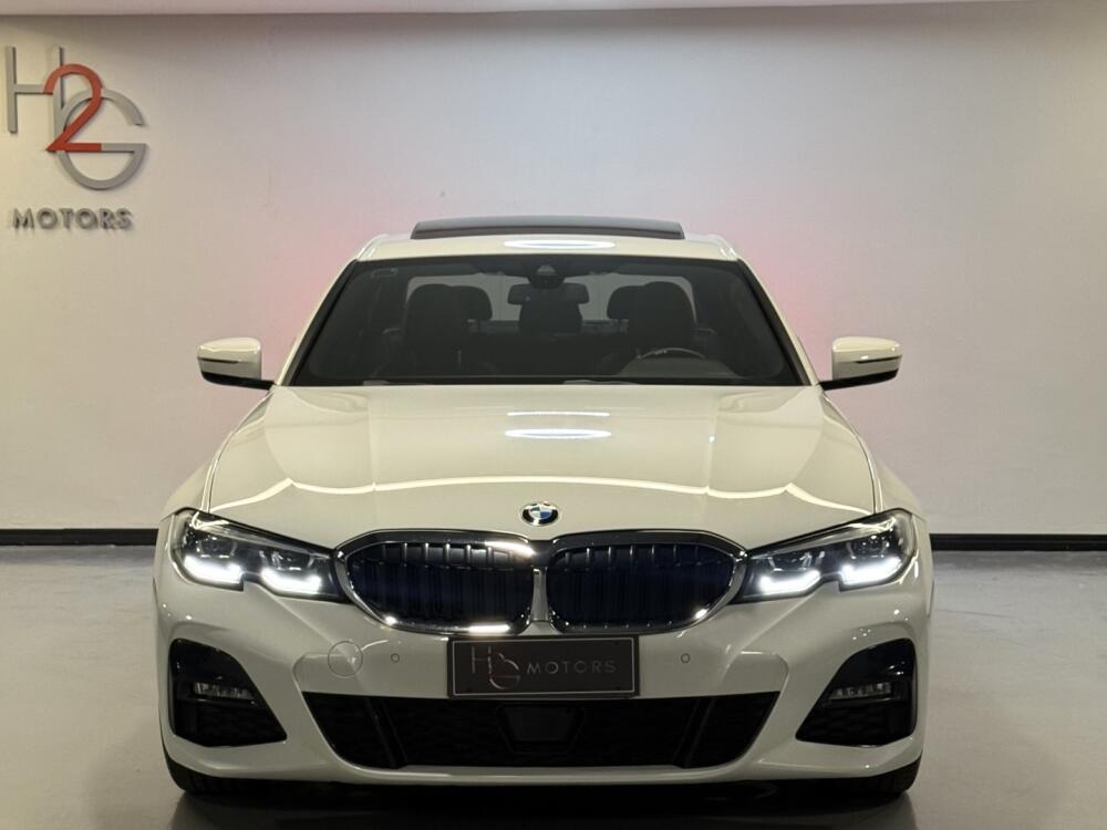 BMW 320i