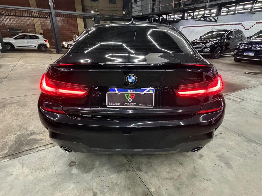 BMW 320i