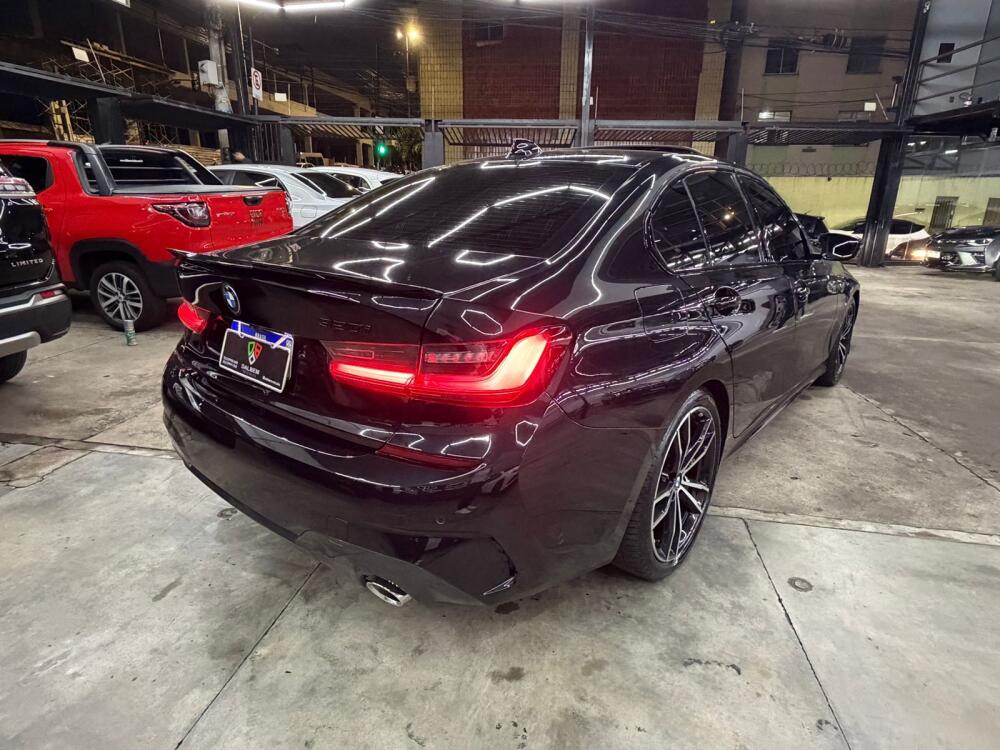 BMW 320i