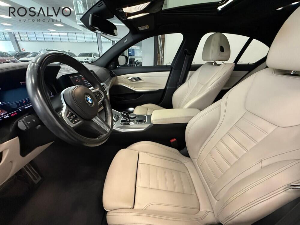 BMW 320i