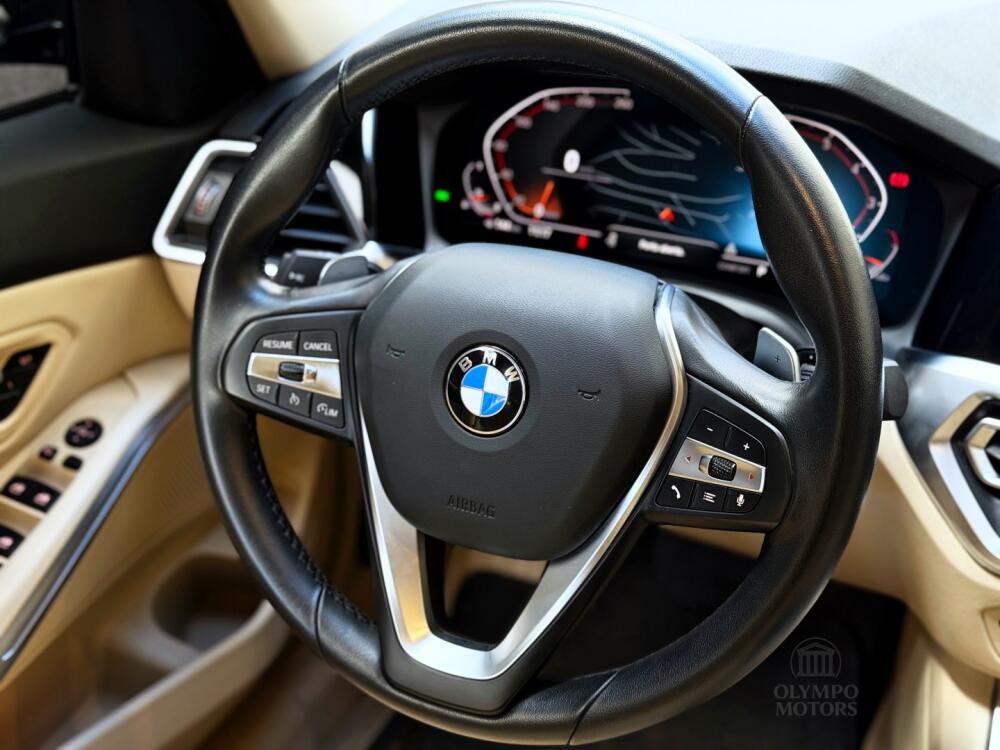 BMW 320i