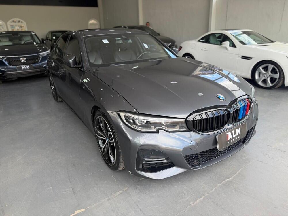 BMW 320i