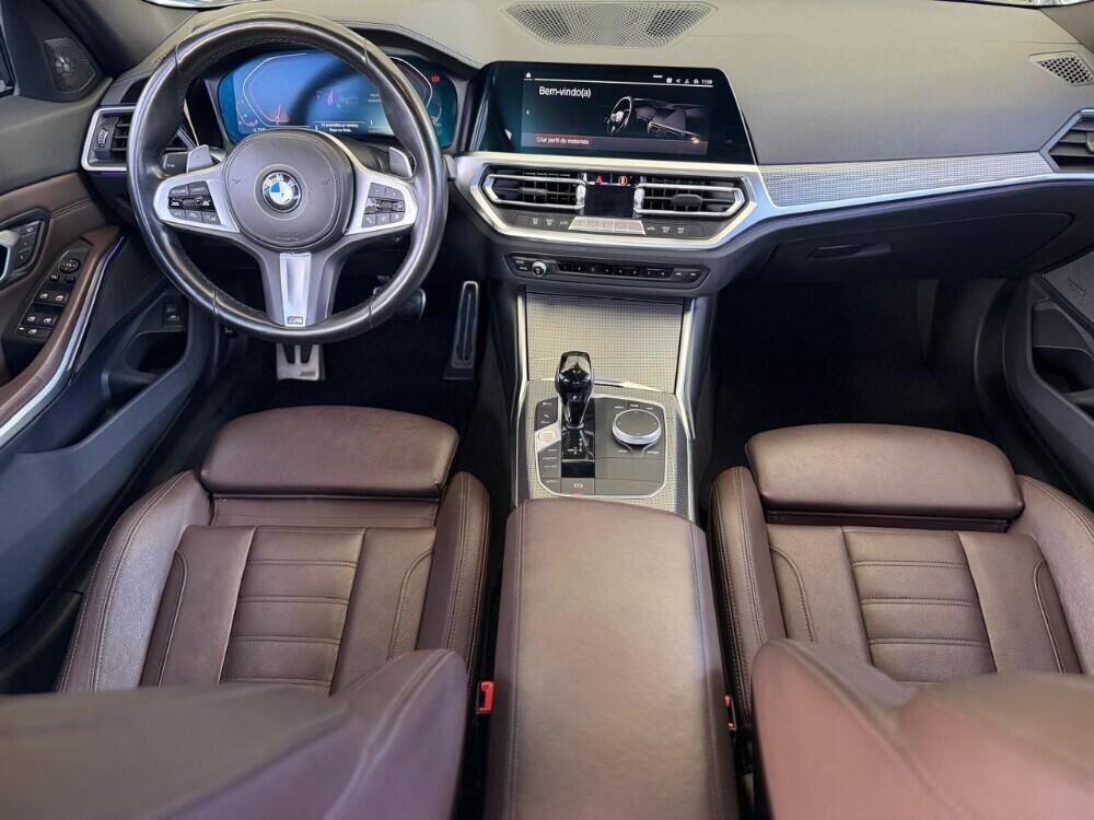 BMW 320i