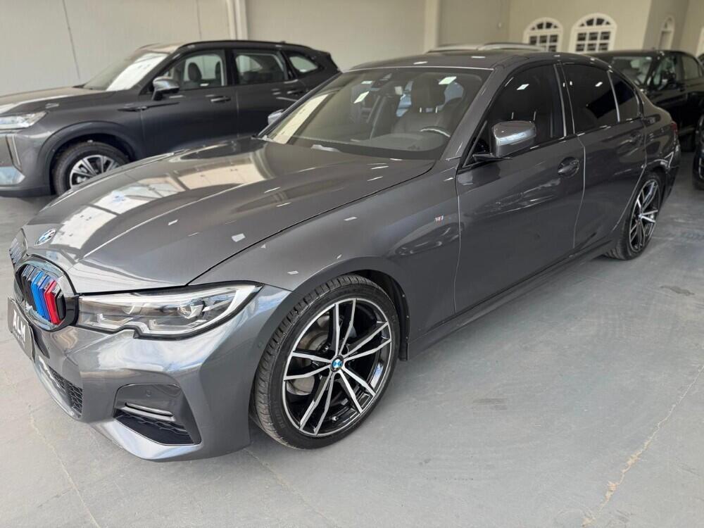 BMW 320i