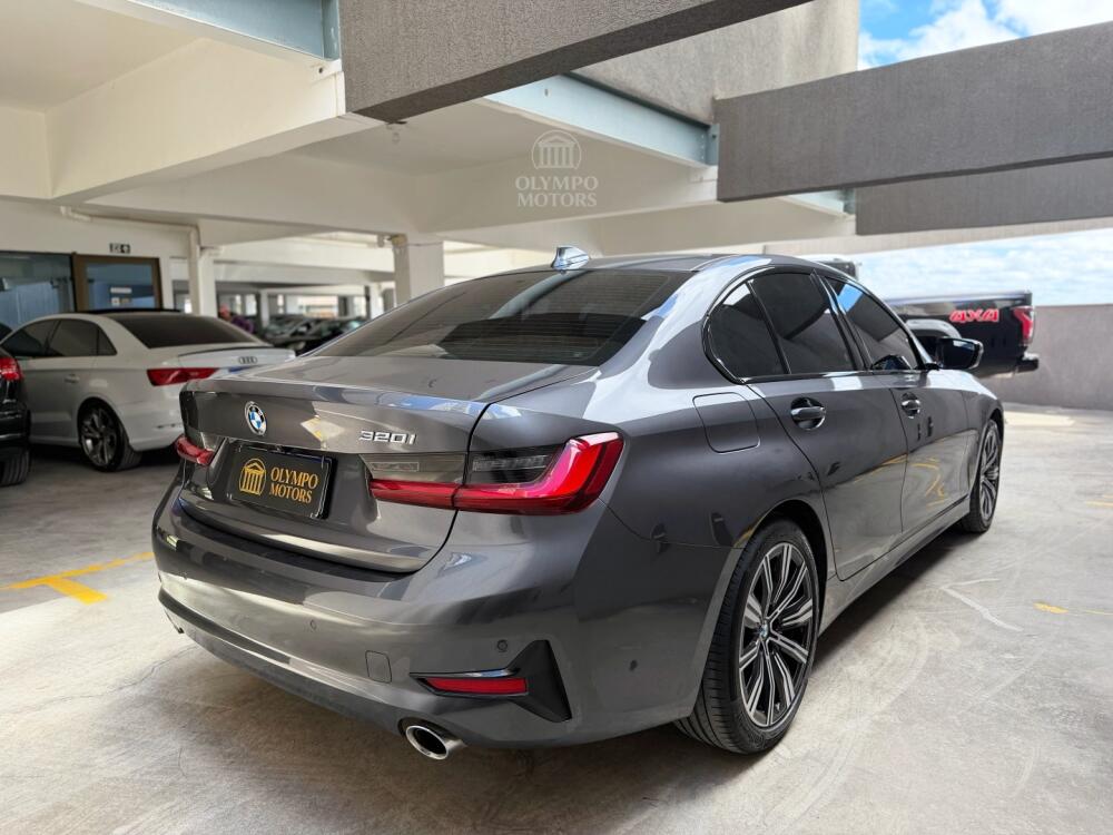 BMW 320i