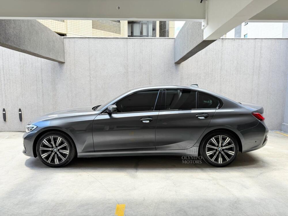 BMW 320i