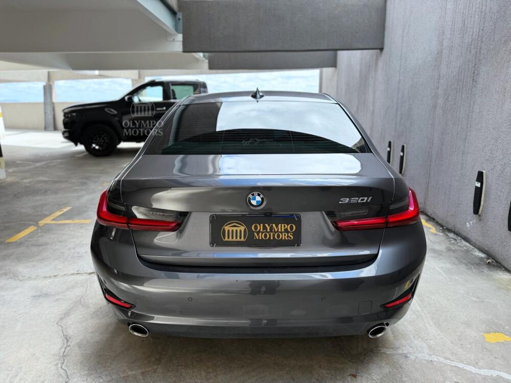 BMW 320i