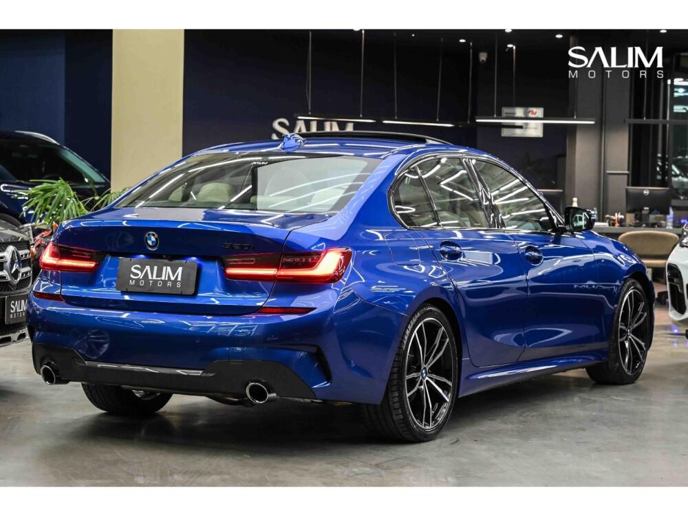 BMW 320i