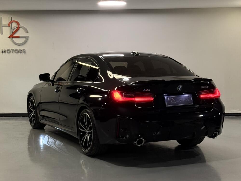 BMW 320i