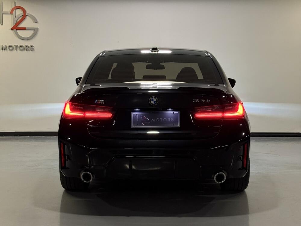BMW 320i