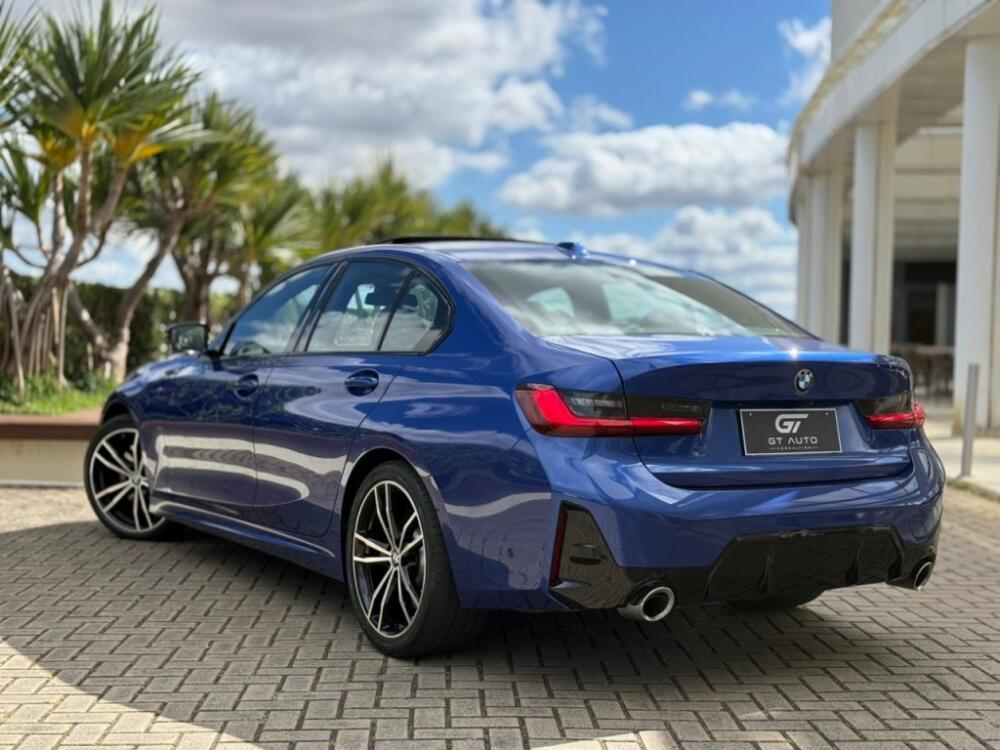 BMW 320i