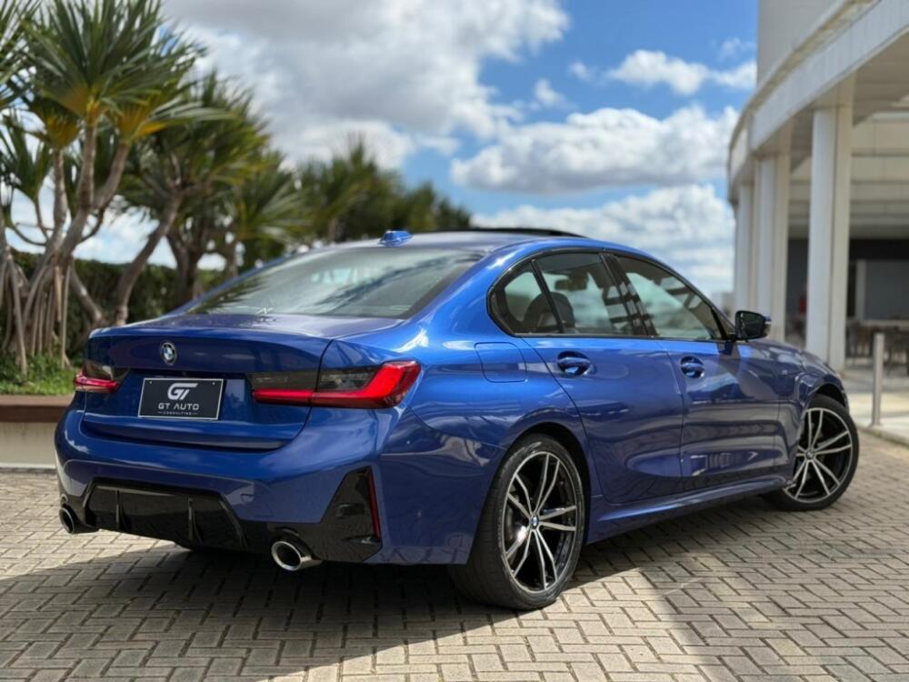 BMW 320i