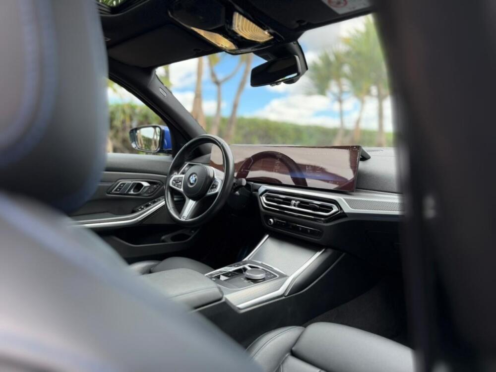 BMW 320i