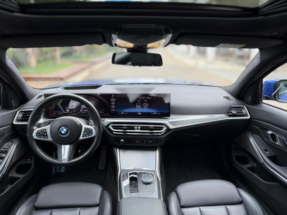 BMW 320i