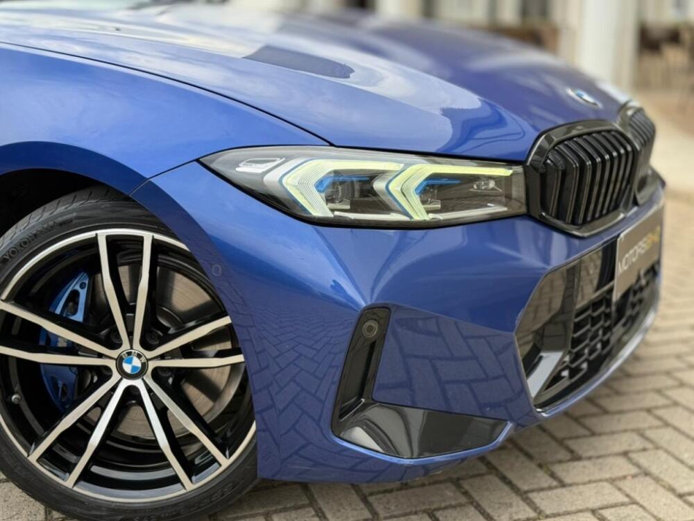 BMW 320i