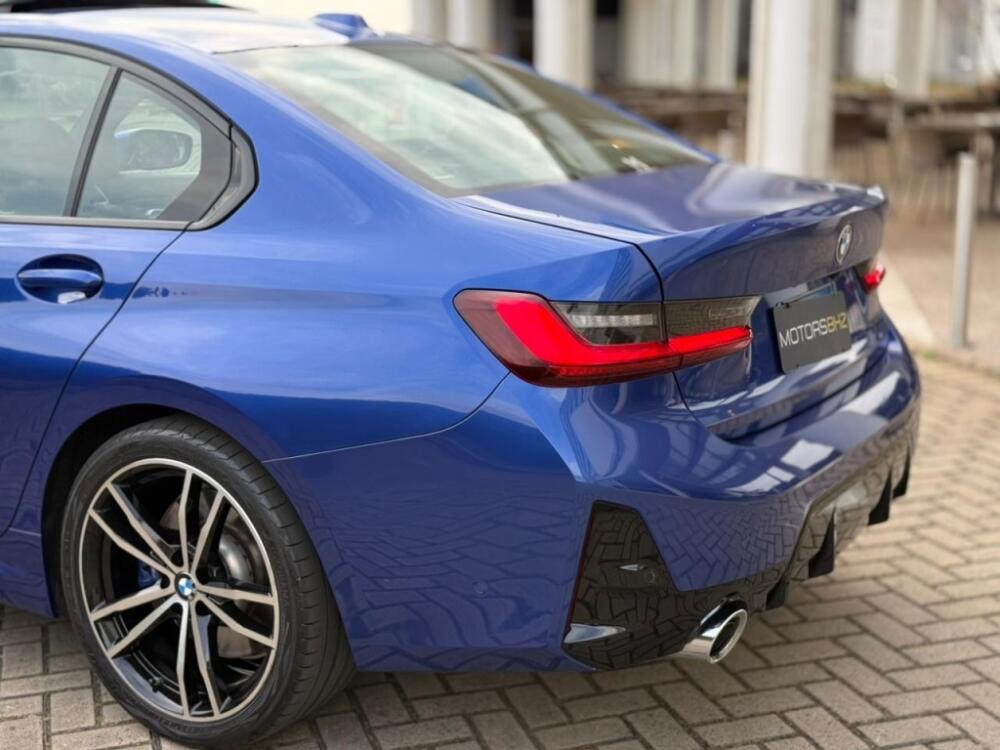 BMW 320i
