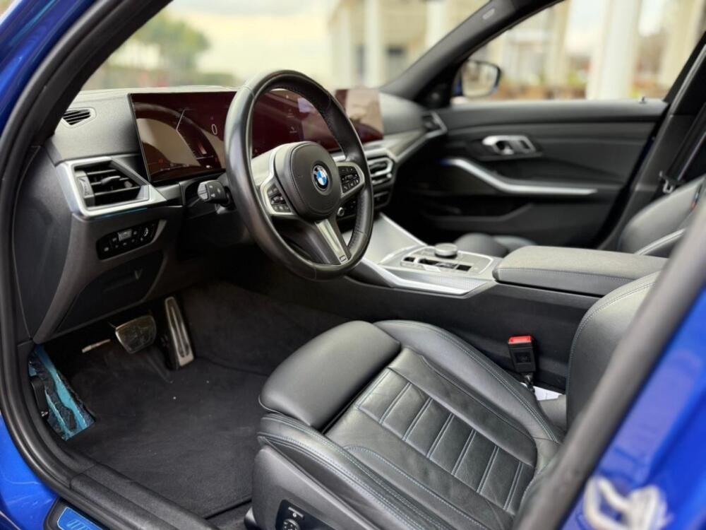 BMW 320i