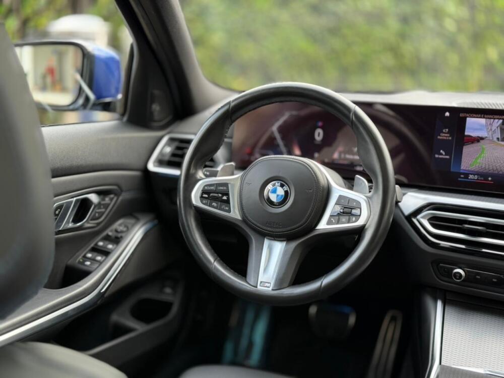 BMW 320i