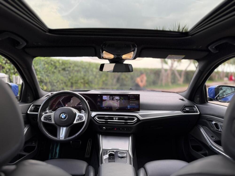 BMW 320i