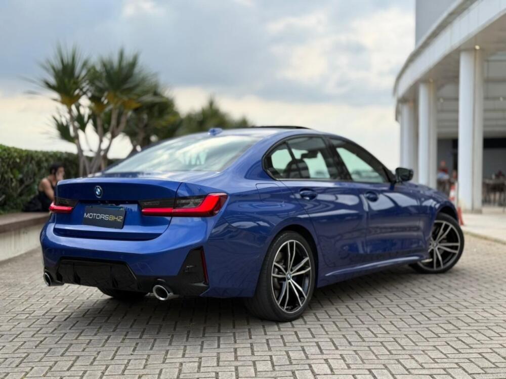 BMW 320i