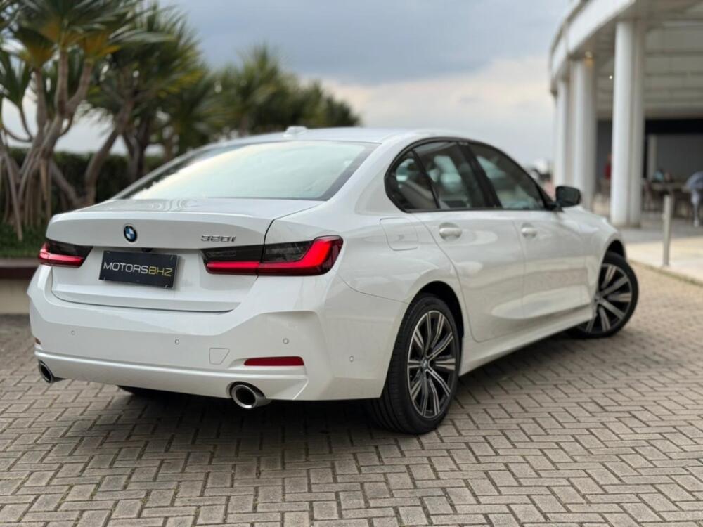 BMW 320i