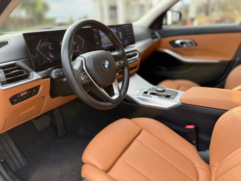 BMW 320i