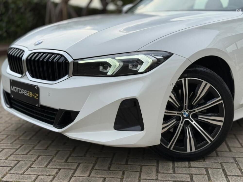 BMW 320i
