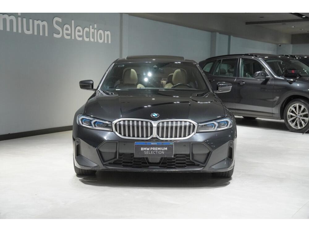 BMW 320i