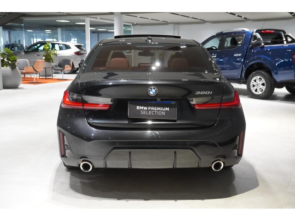 BMW 320i