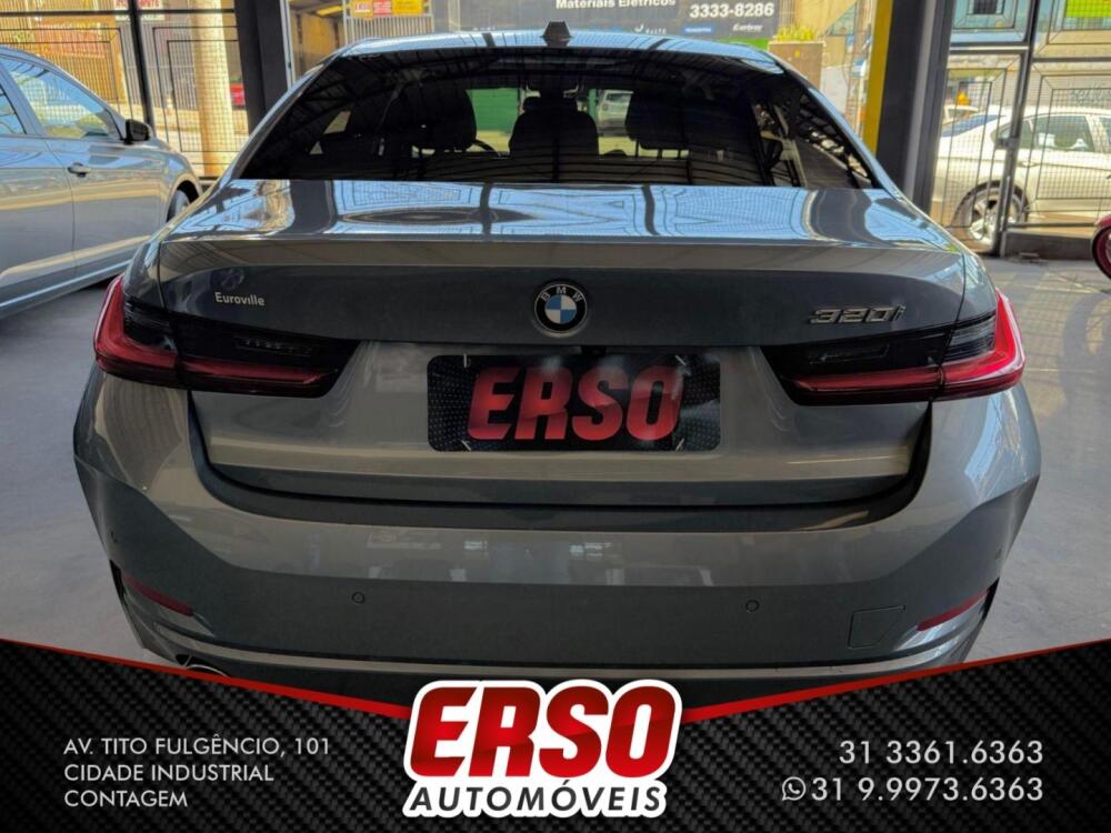 BMW 320i