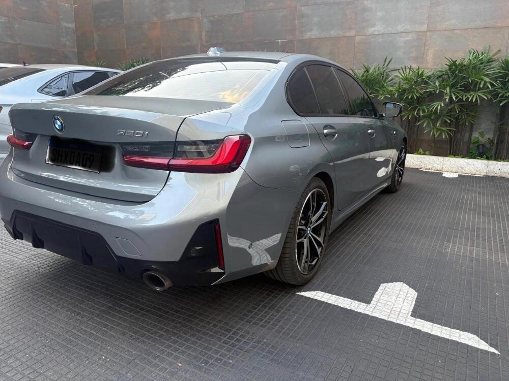 BMW 320i