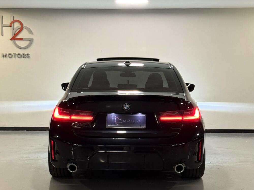 BMW 320i
