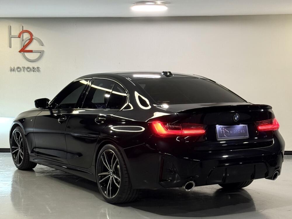 BMW 320i